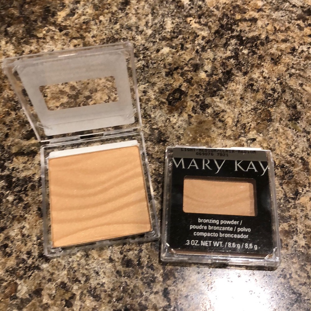 Mary Kay bronzing powder